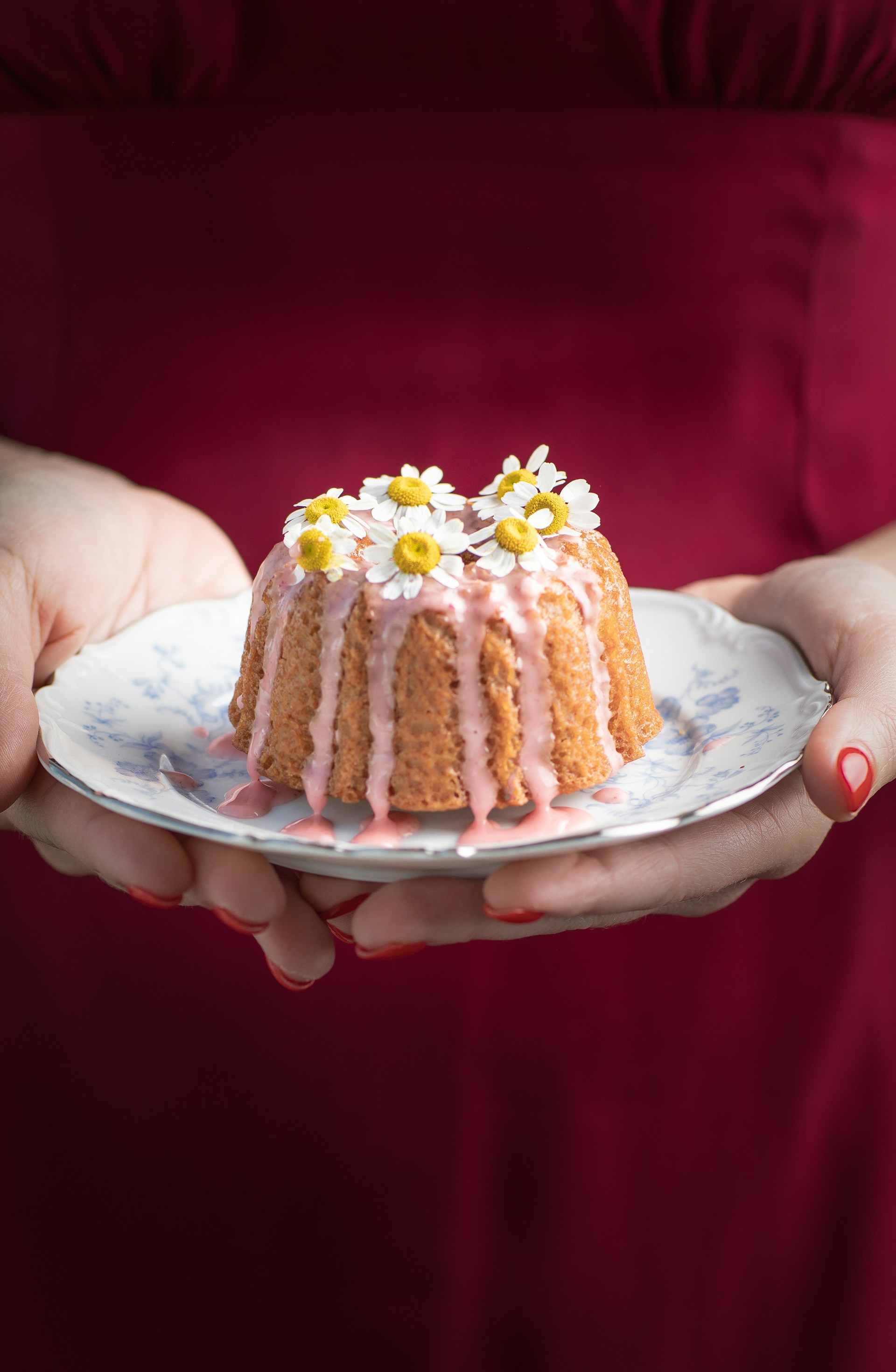 Vanilla, Nutella & Hazelnuts Cake